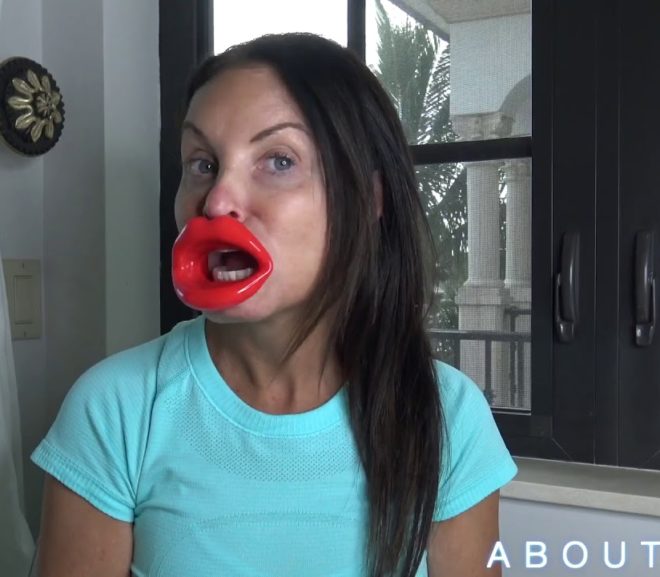 SILICONE FACE SLIMMER REVIEW!!! Anti Wrinkle Anti Aging Face exerciser. I’m Trippin’ Out Tuesday!!!